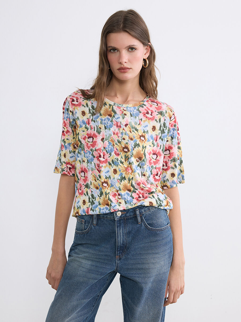 Pembe Çiçekli Kadın Tişört