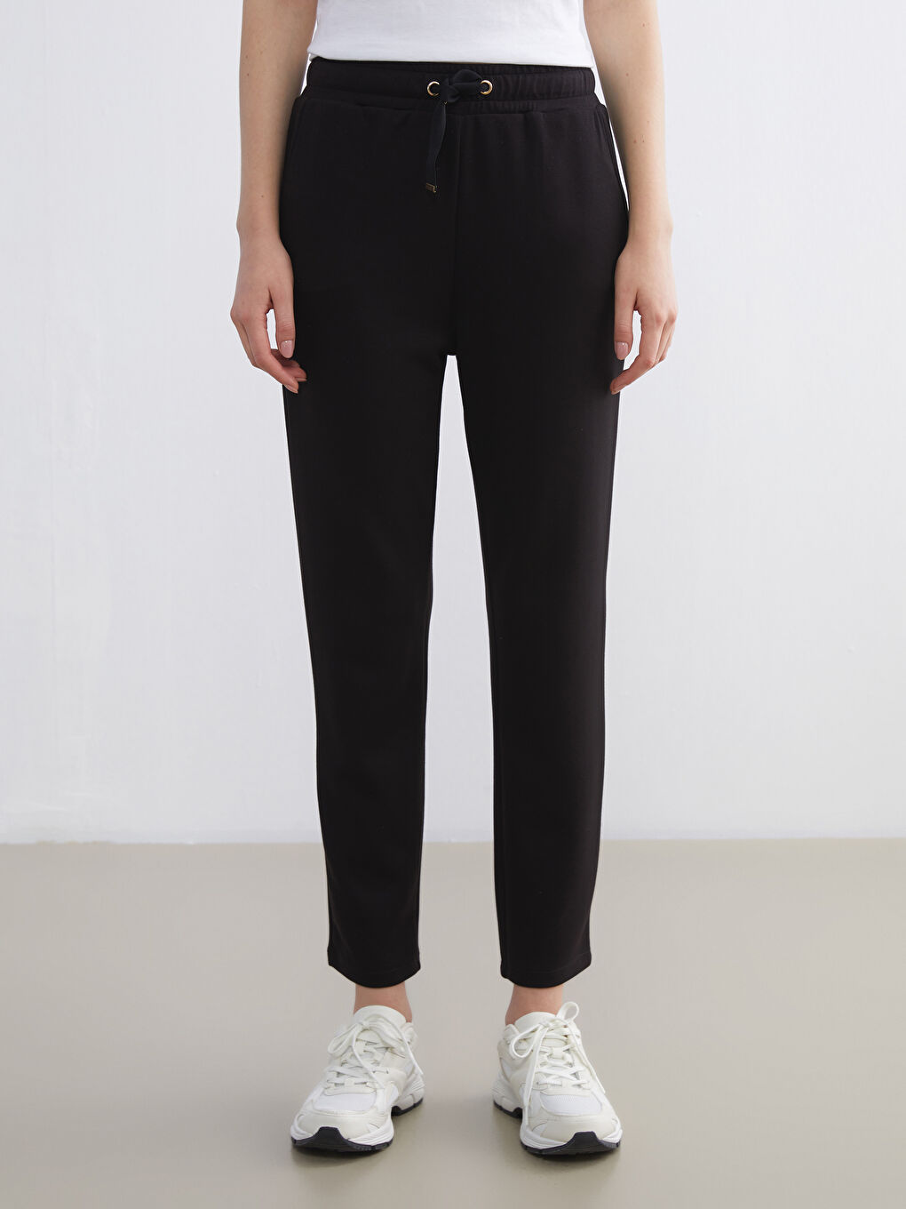 Siyah Beli Lastikli Soft Touch Kadın Eşofman Altı-1