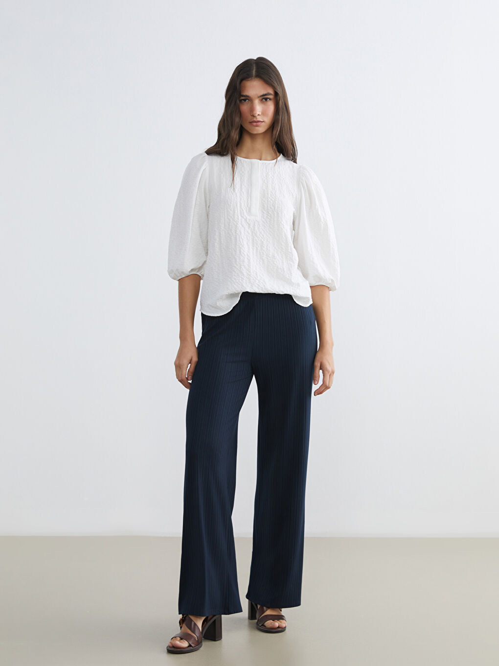 Lacivert Beli Lastikli Dokulu Kadın Pantolon