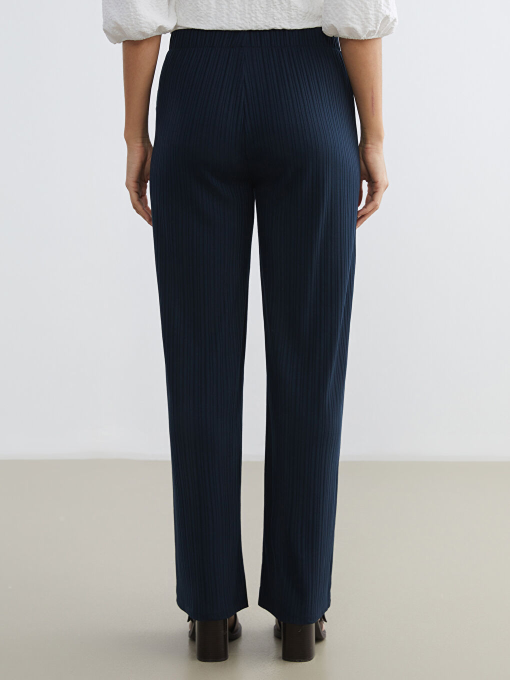 Lacivert Beli Lastikli Dokulu Kadın Pantolon-3