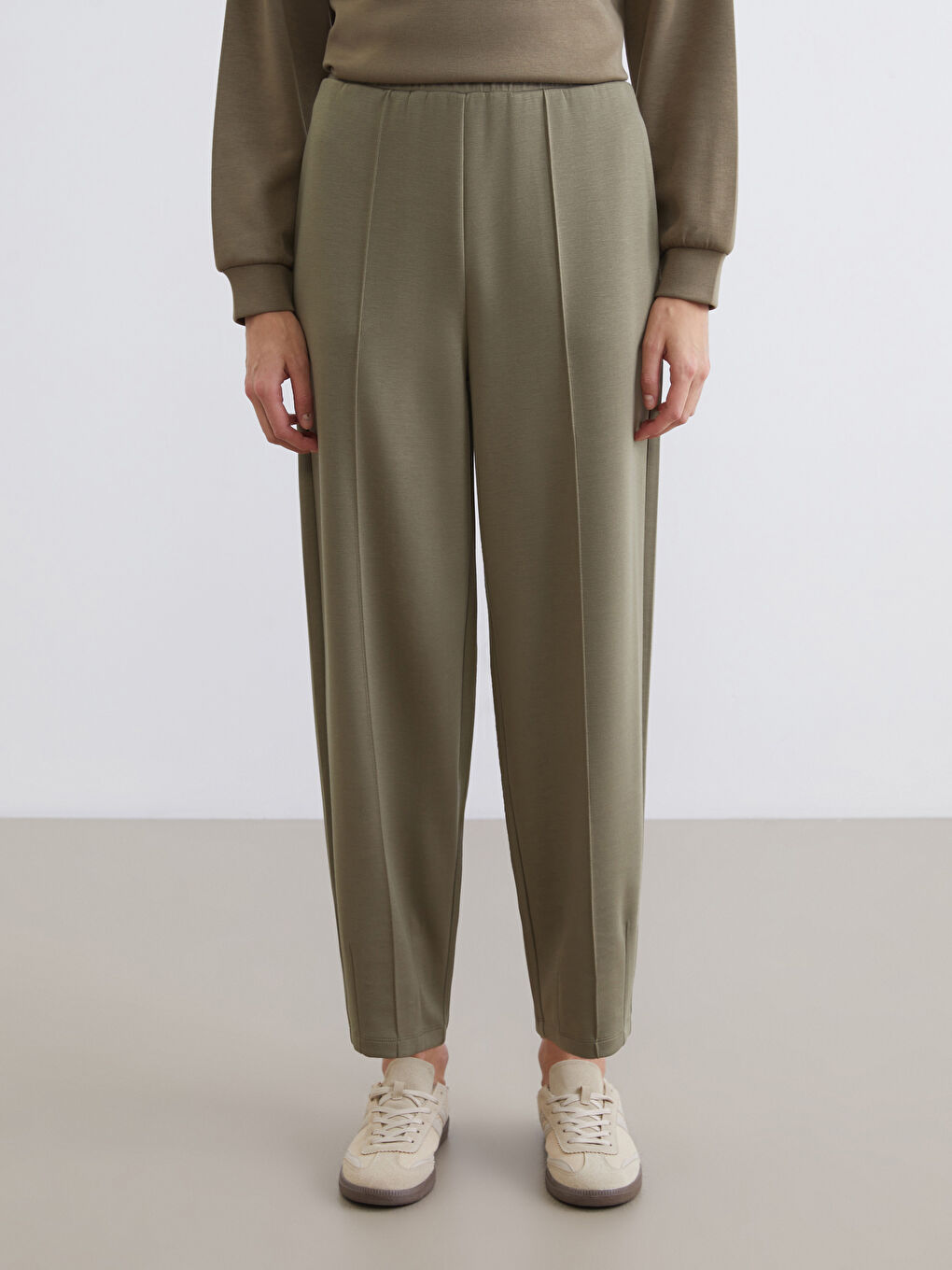 Elasticated Waist Soft Touch Women's Sweatpants-1