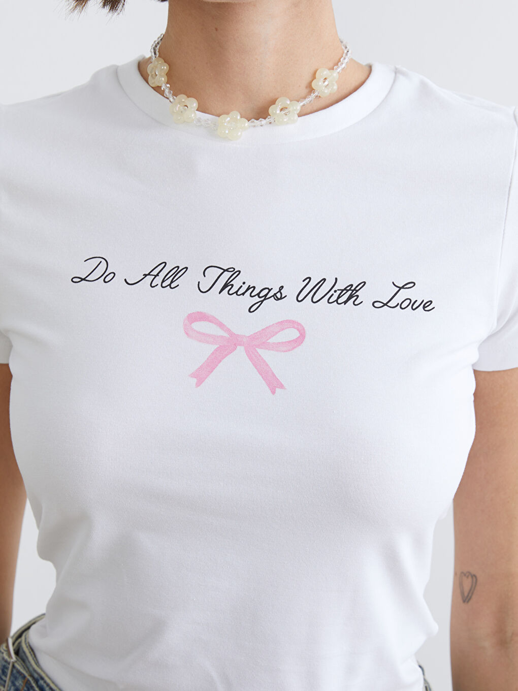 Женщины Белый Кроп-топ-2