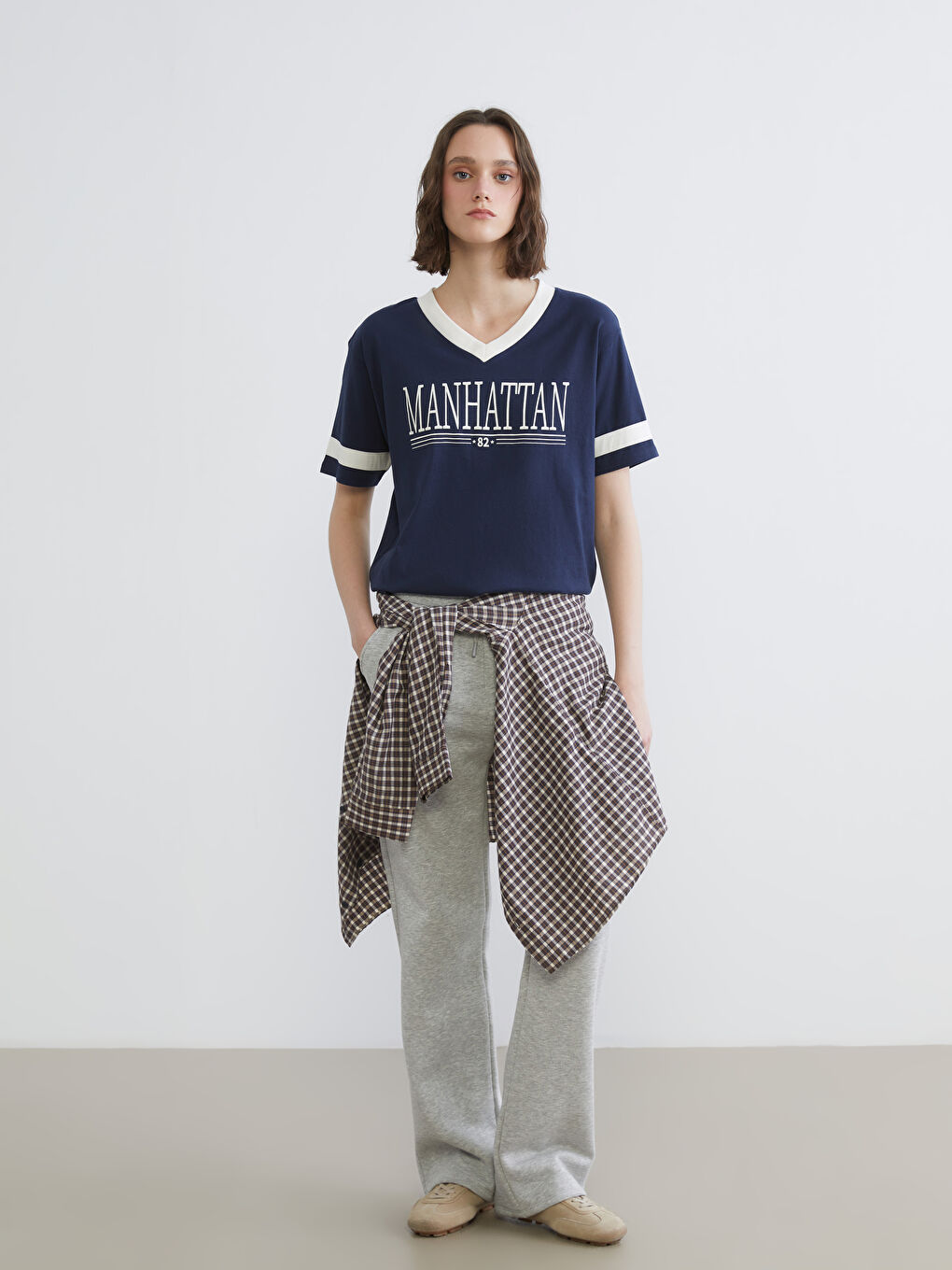 تیشێرت شینی تۆخ ژن-1