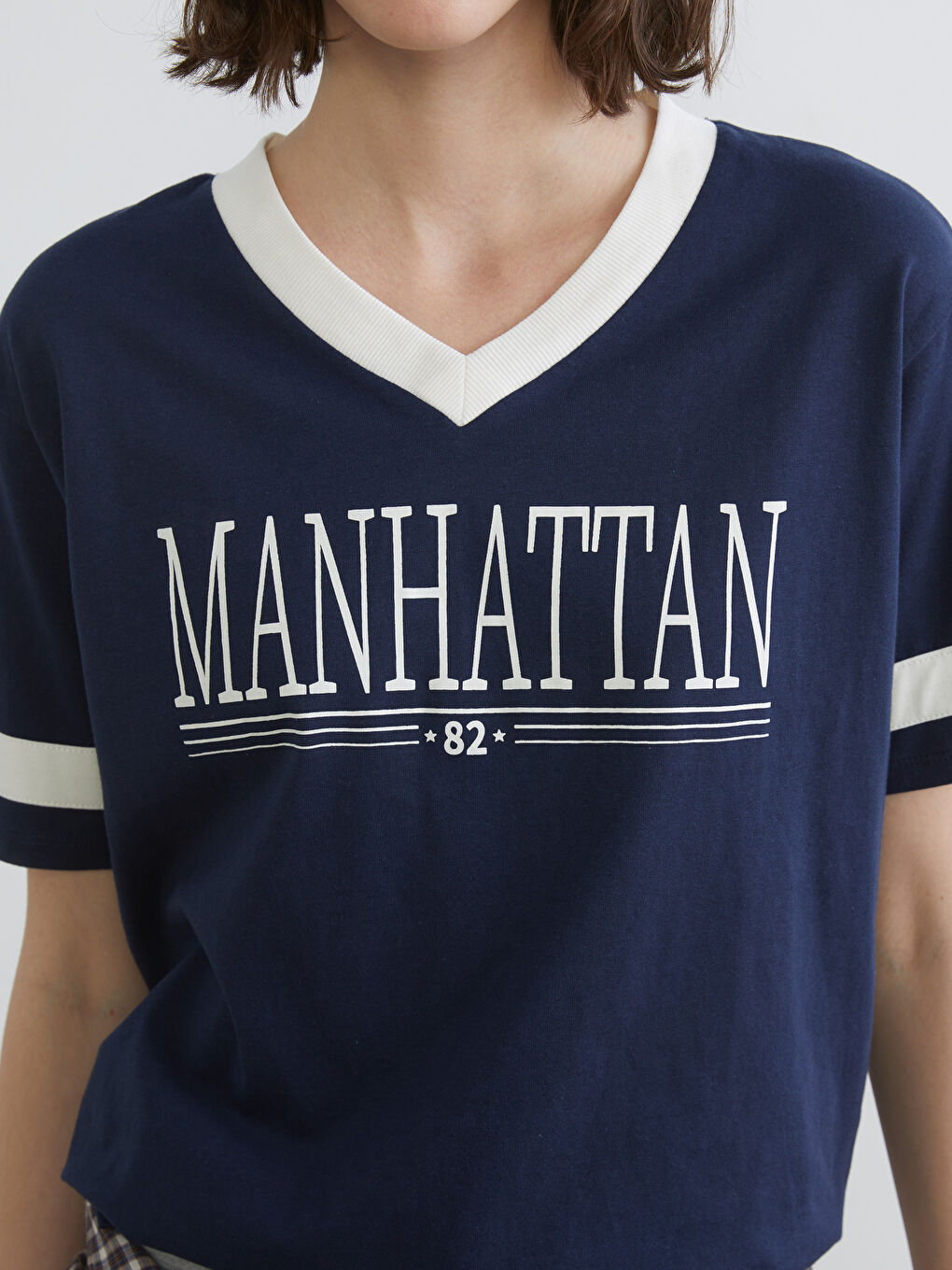 تیشێرت شینی تۆخ ژن-2