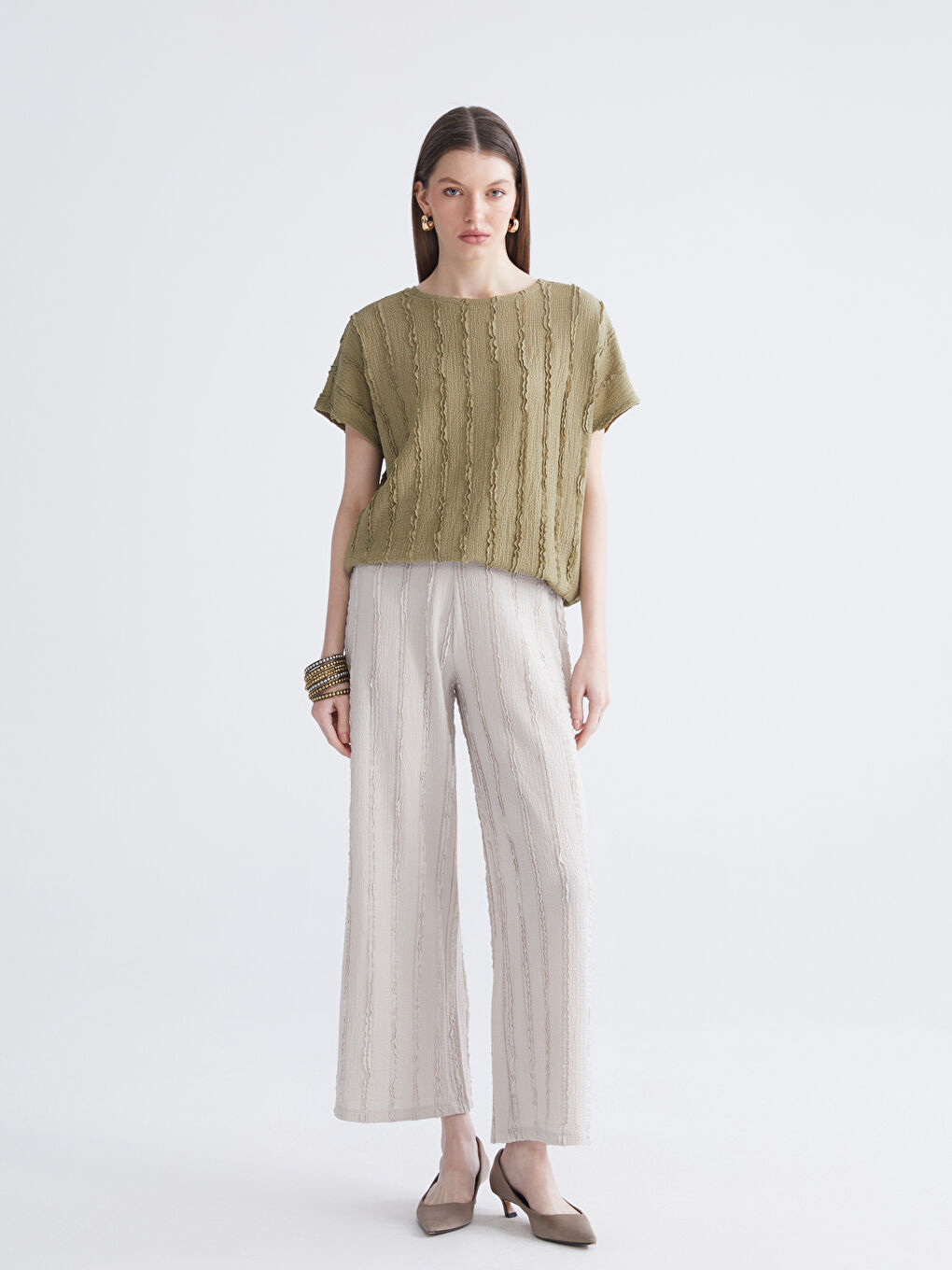 Gri Beli Lastikli Dokulu Kadın Pantolon