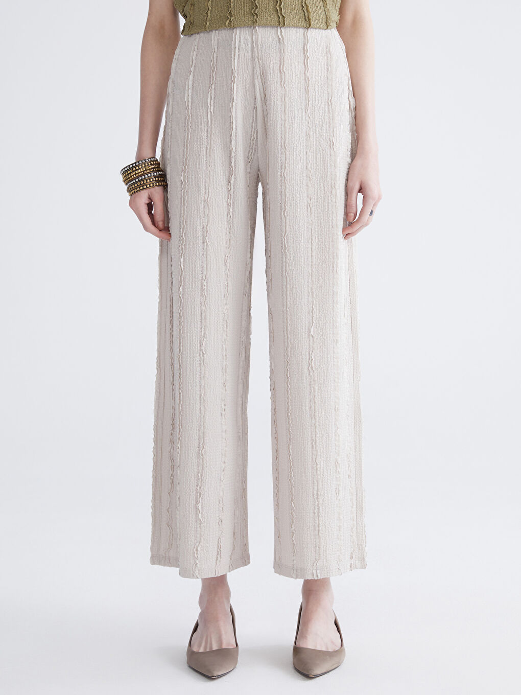 Gri Beli Lastikli Dokulu Kadın Pantolon-1