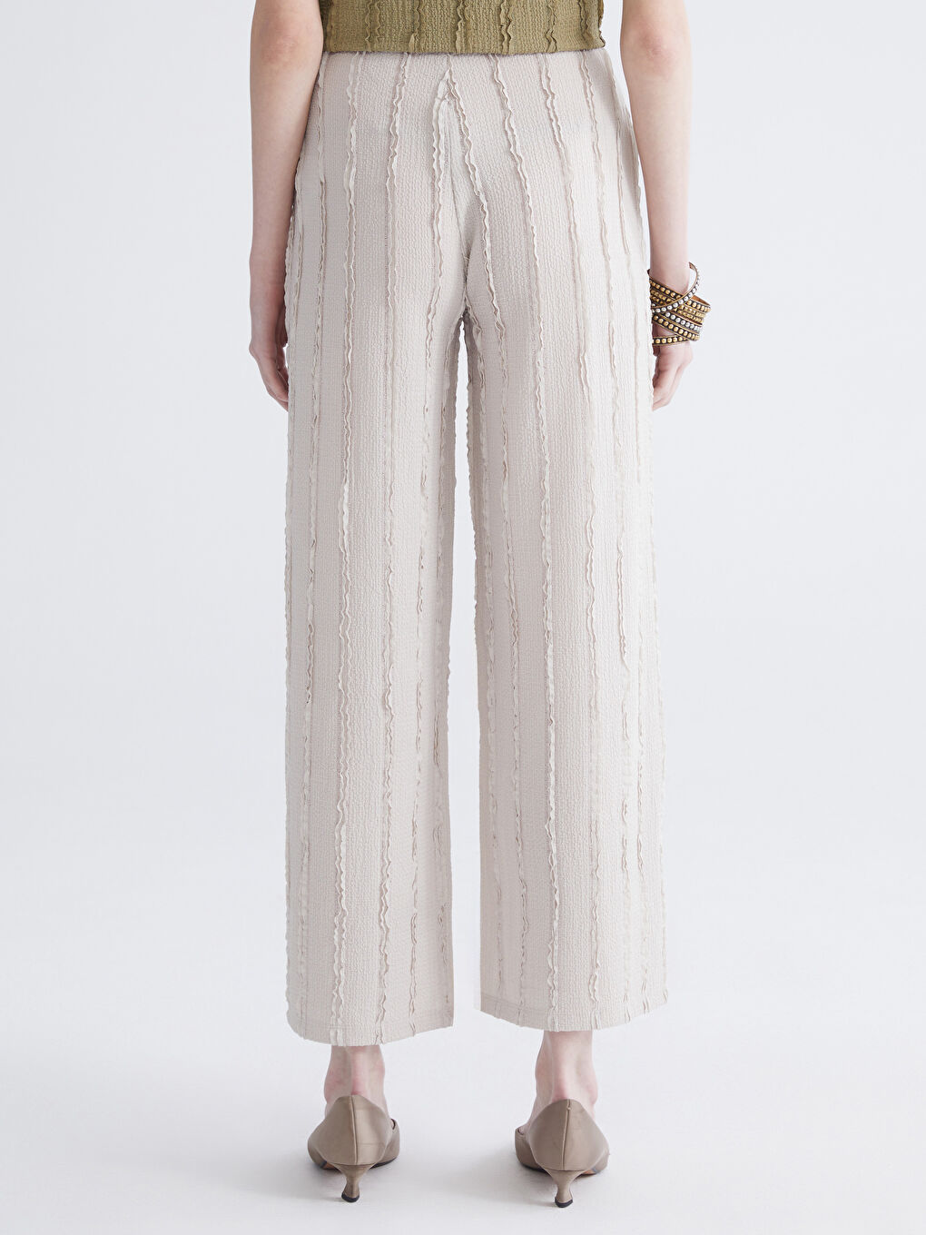 Gri Beli Lastikli Dokulu Kadın Pantolon-3