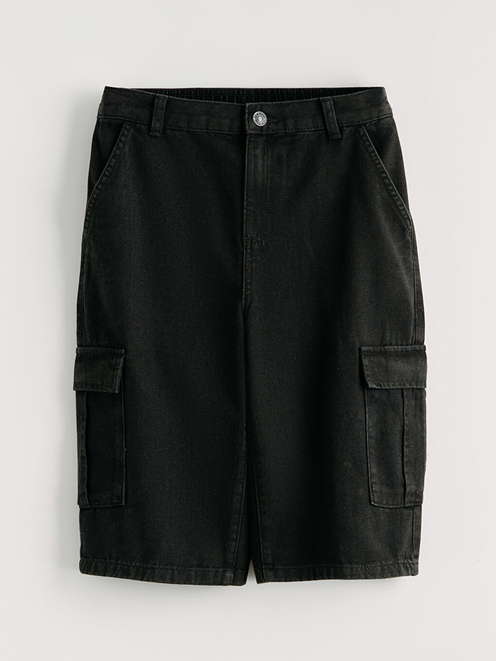 شۆرتی جینز ڕه‌ش کوڕ