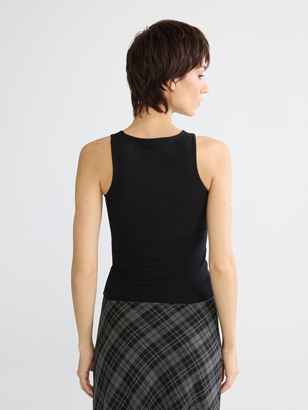 Siyah Bisiklet Yaka Kadın Atlet-3