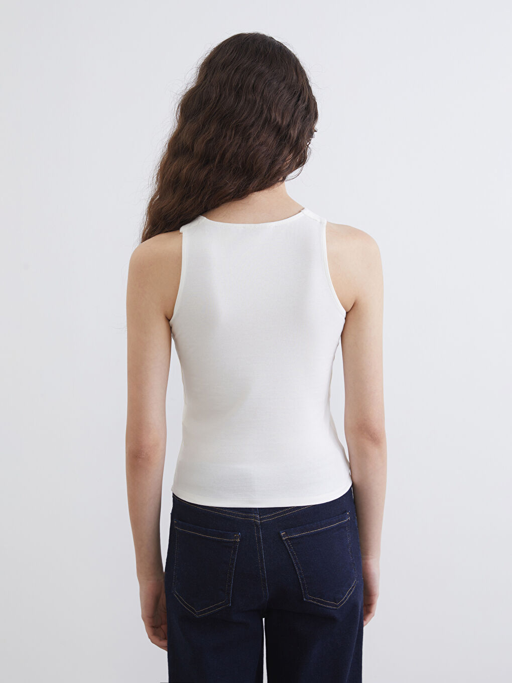 Ženska majica bez rukava sa okruglim izrezom-3