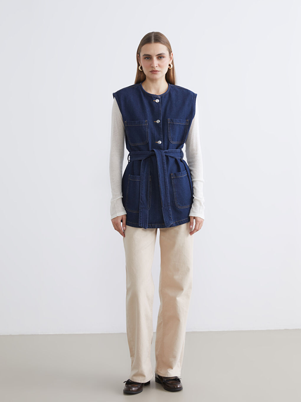 Women's crew neck denim vest.-1