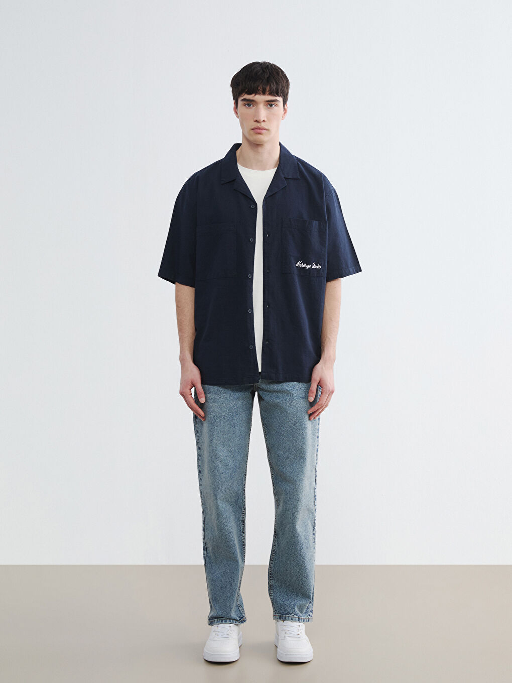 მამაკაცები მუქი ლურჯი პერანგი-1