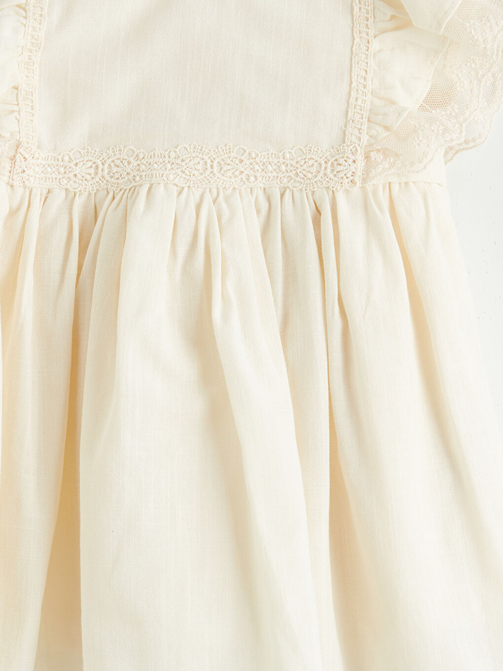 Bej Fırfırlı ve Saç Bantlı Kız Bebek Elbise-2