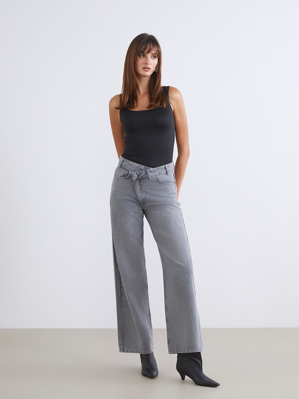 Женщины Черный Майка-1