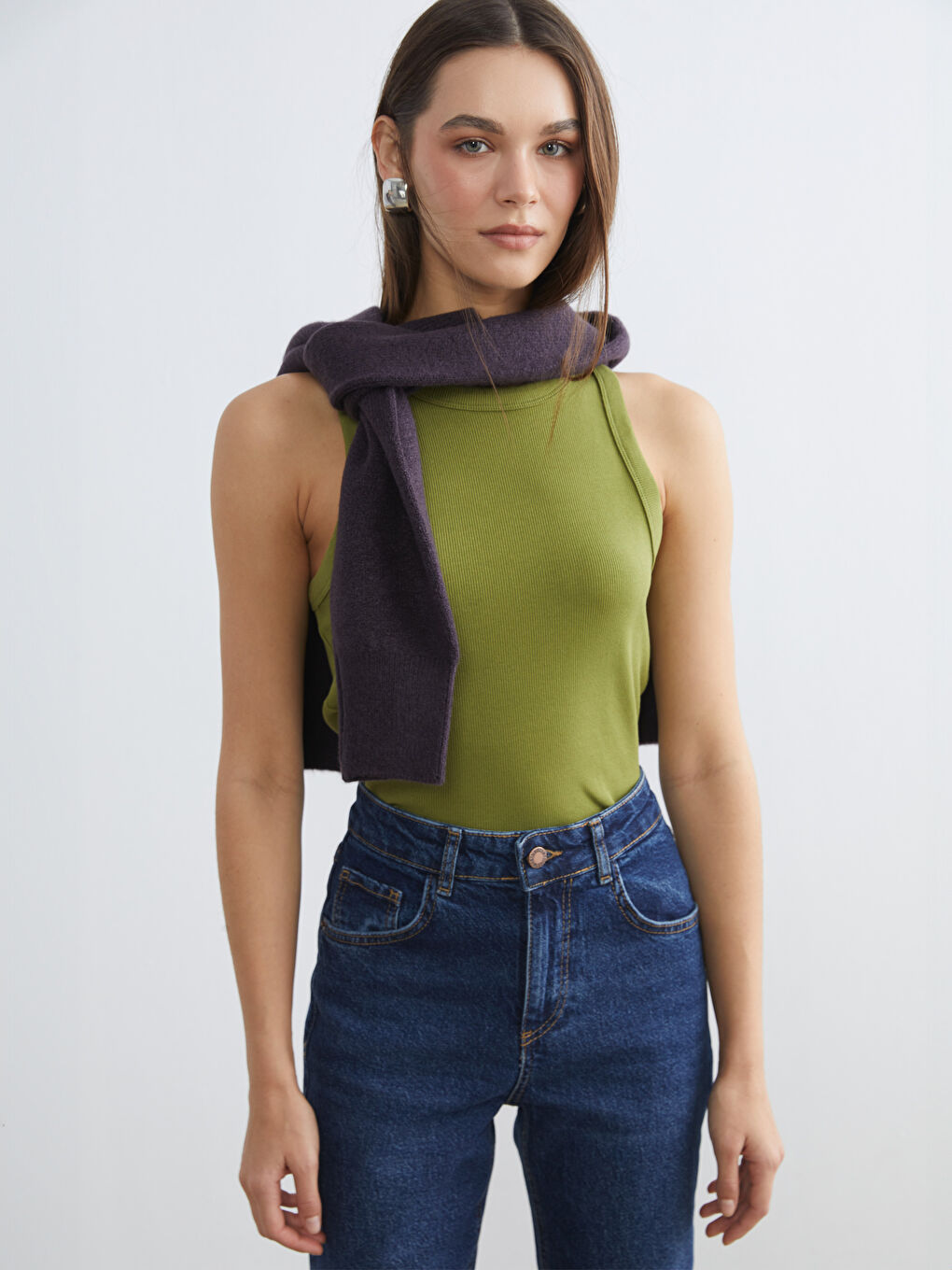 Женская майка с круглым вырезом