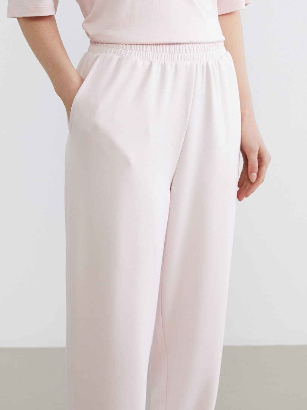 تەرەکسوتی غارغارێن په‌مه‌یی ژن-2