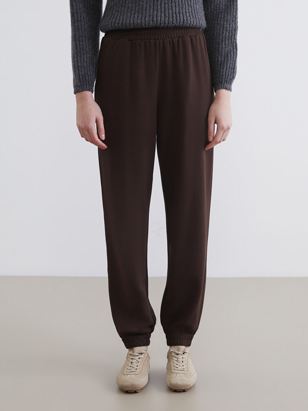 Женские мягкие джоггеры с эластичным поясом-1