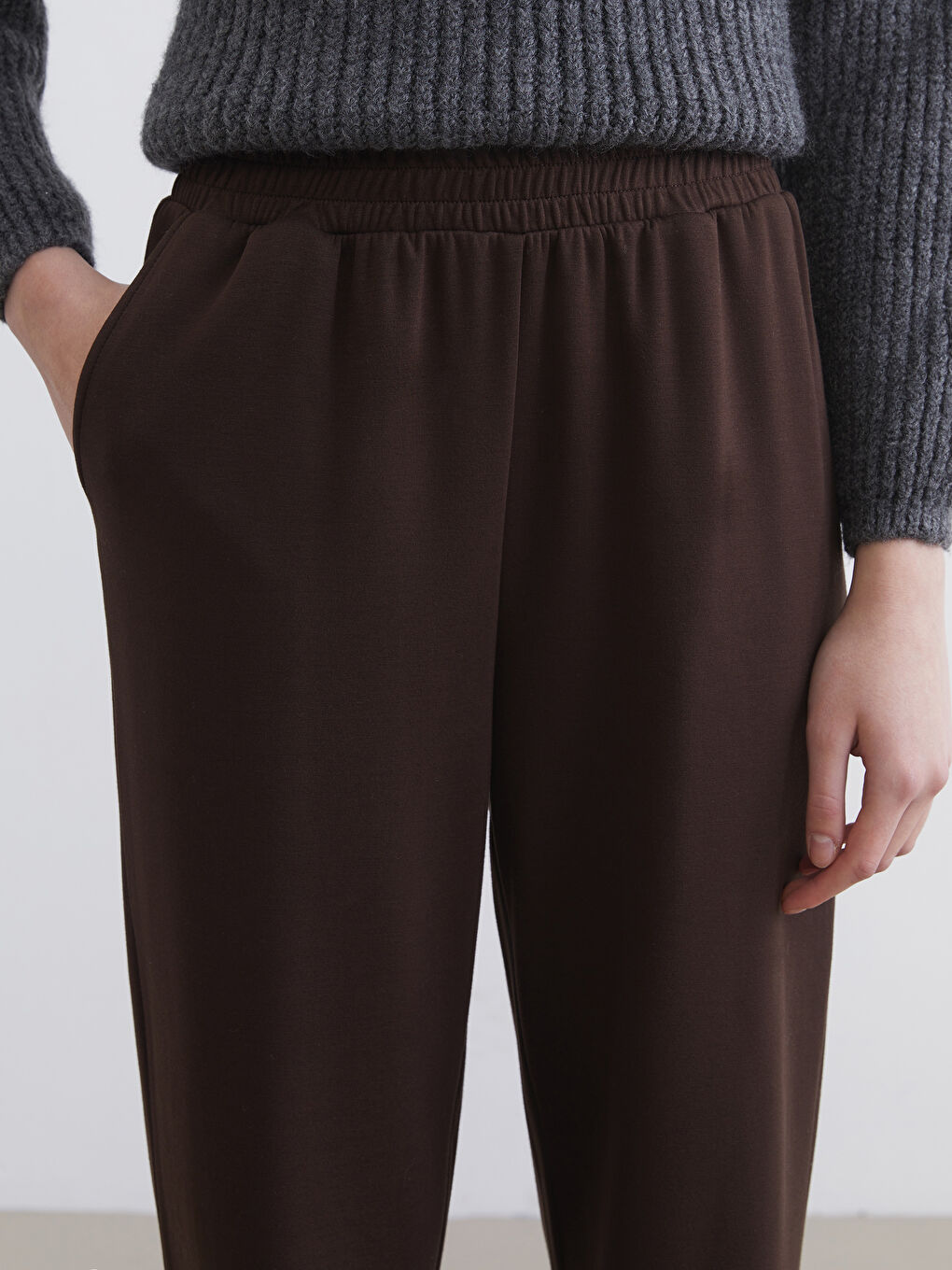 Женские мягкие джоггеры с эластичным поясом-2