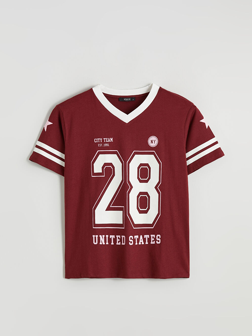 v жағалы принтті оверсайз әйелдер футболкасы-4