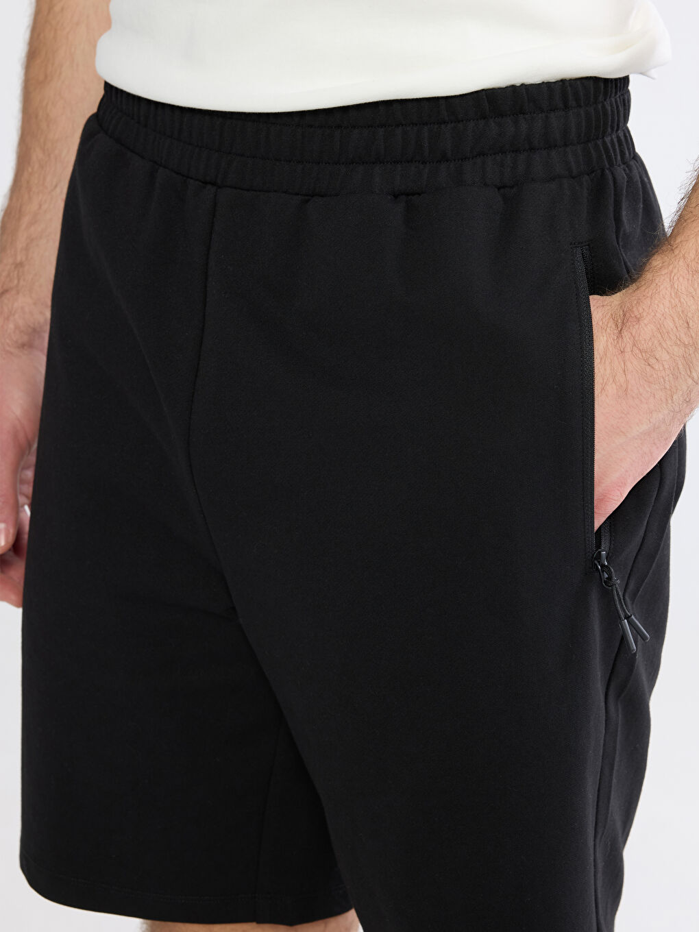 شورت رياضي أسود رجل-3