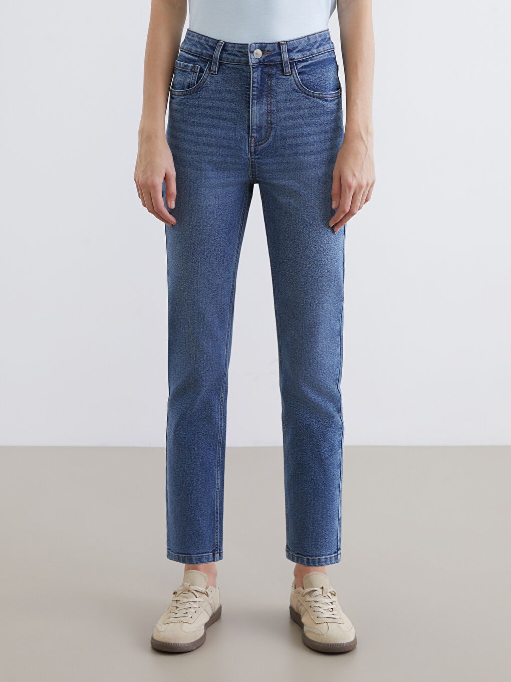 Mom Fit Women's Jeans-1