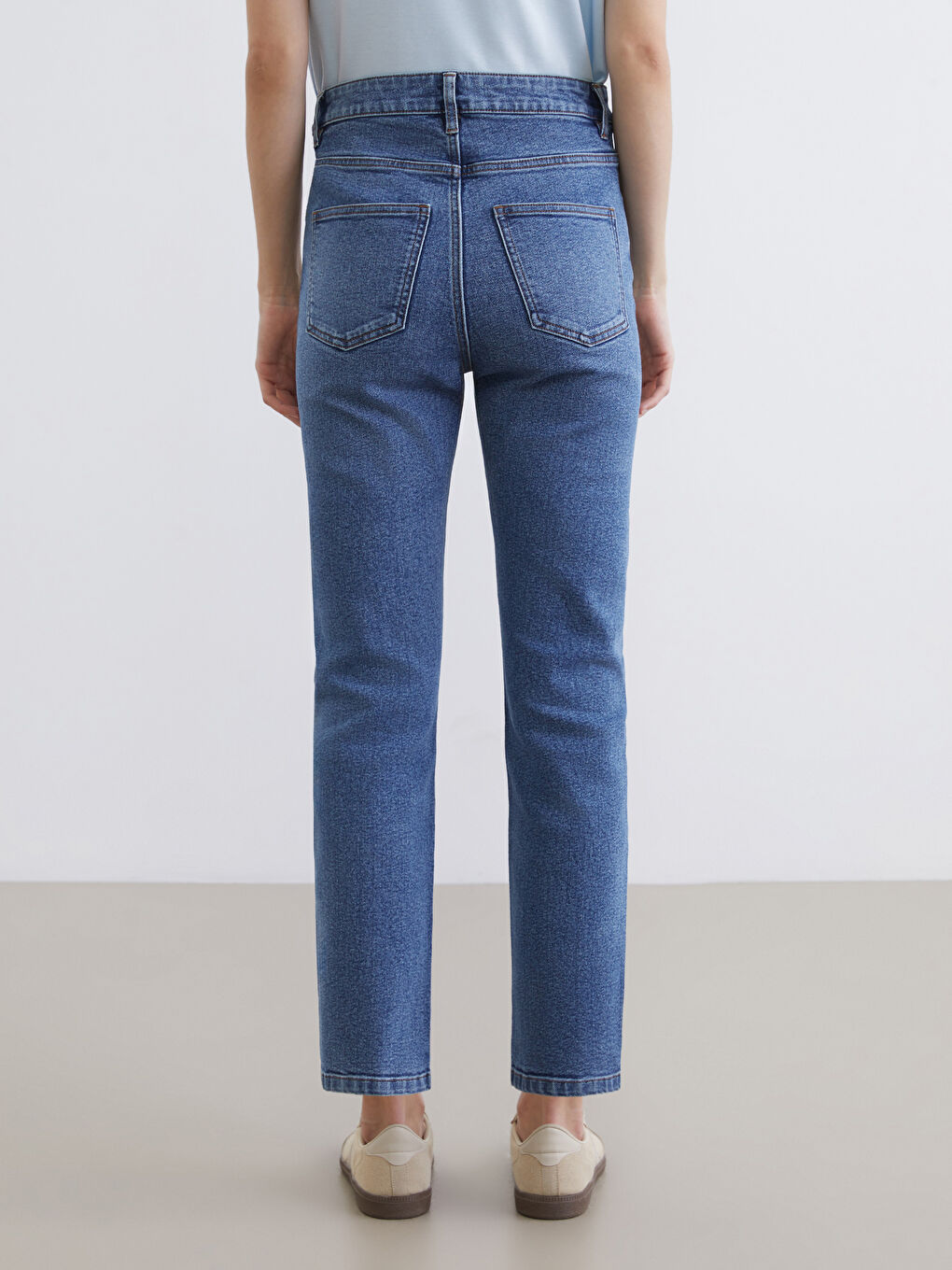 Mom Fit Women's Jeans-3