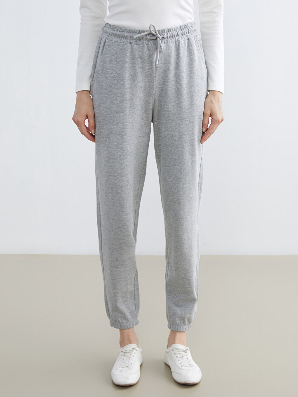 بنطال رياضي رياضي رمادي امرأة-1