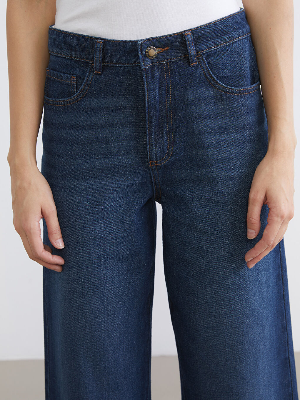 Женские джинсы широкого кроя-2