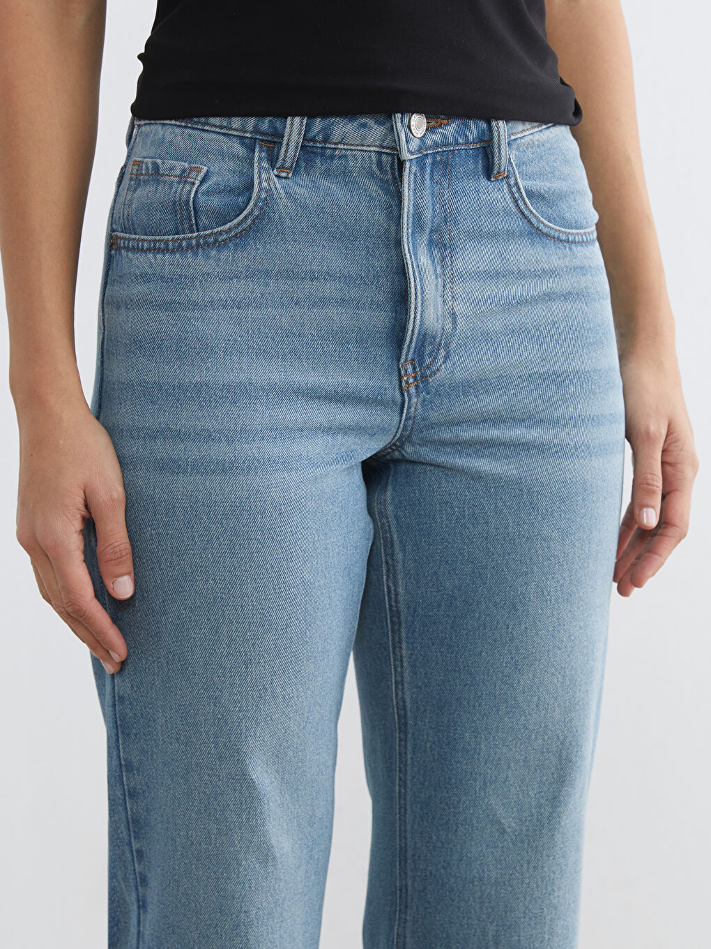 Women's Straight Fit Jeans-2