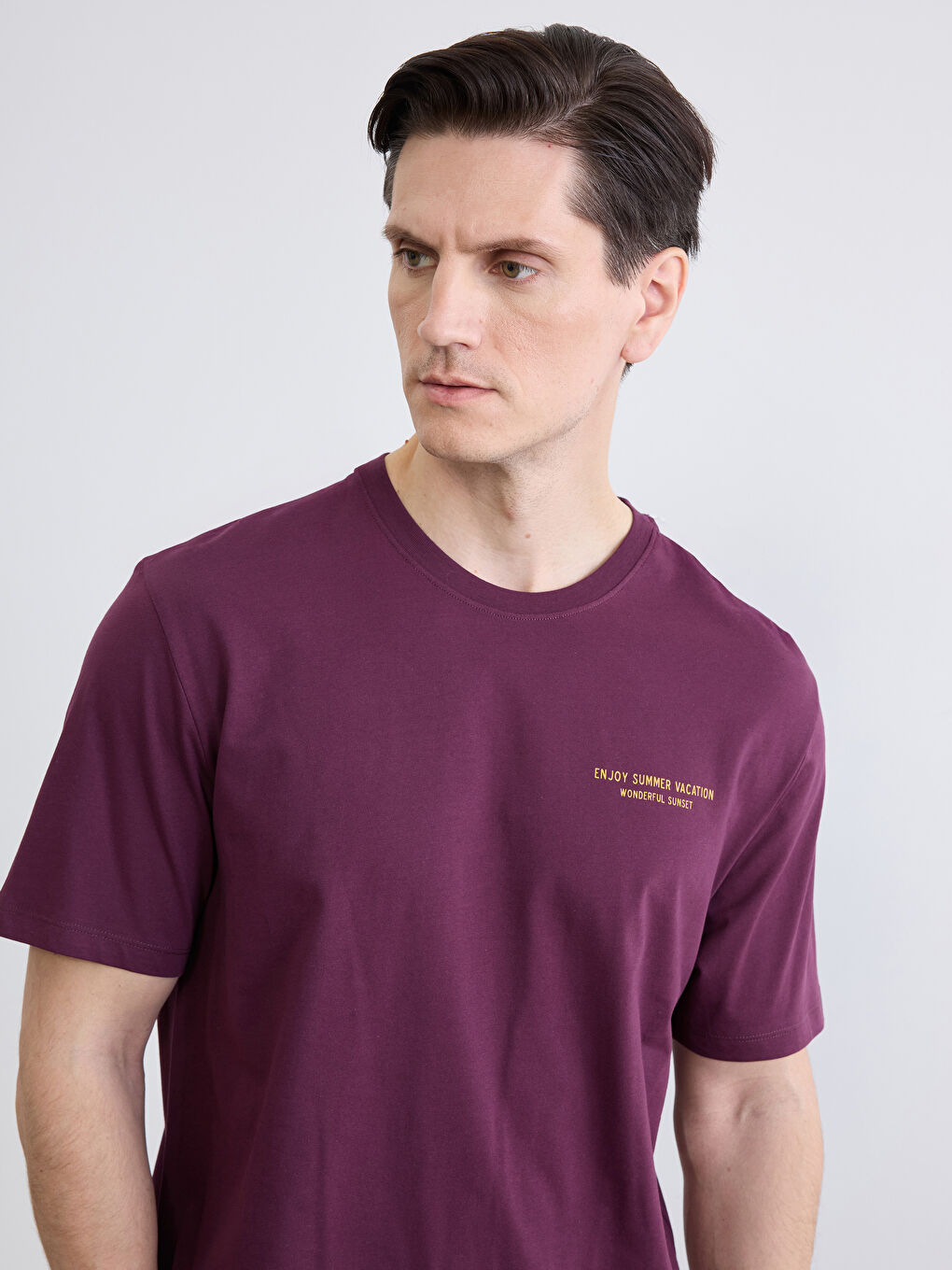 Mürdüm Bisiklet Yaka Baskılı Erkek Tişört