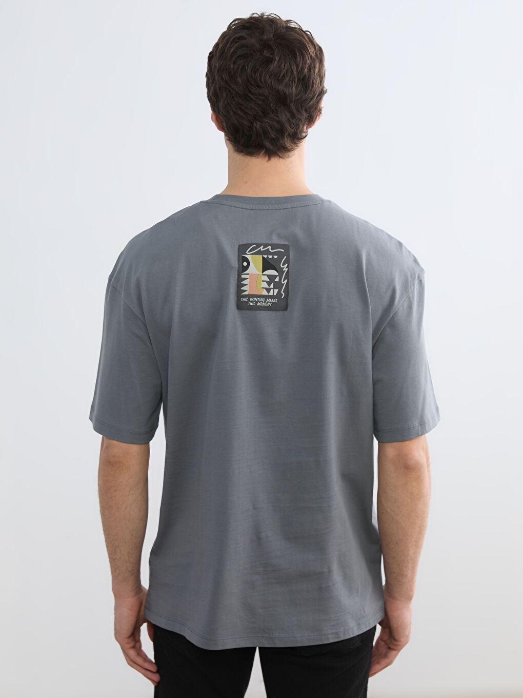 Gri Bisiklet Yaka Baskılı Penye Erkek Tişört-3