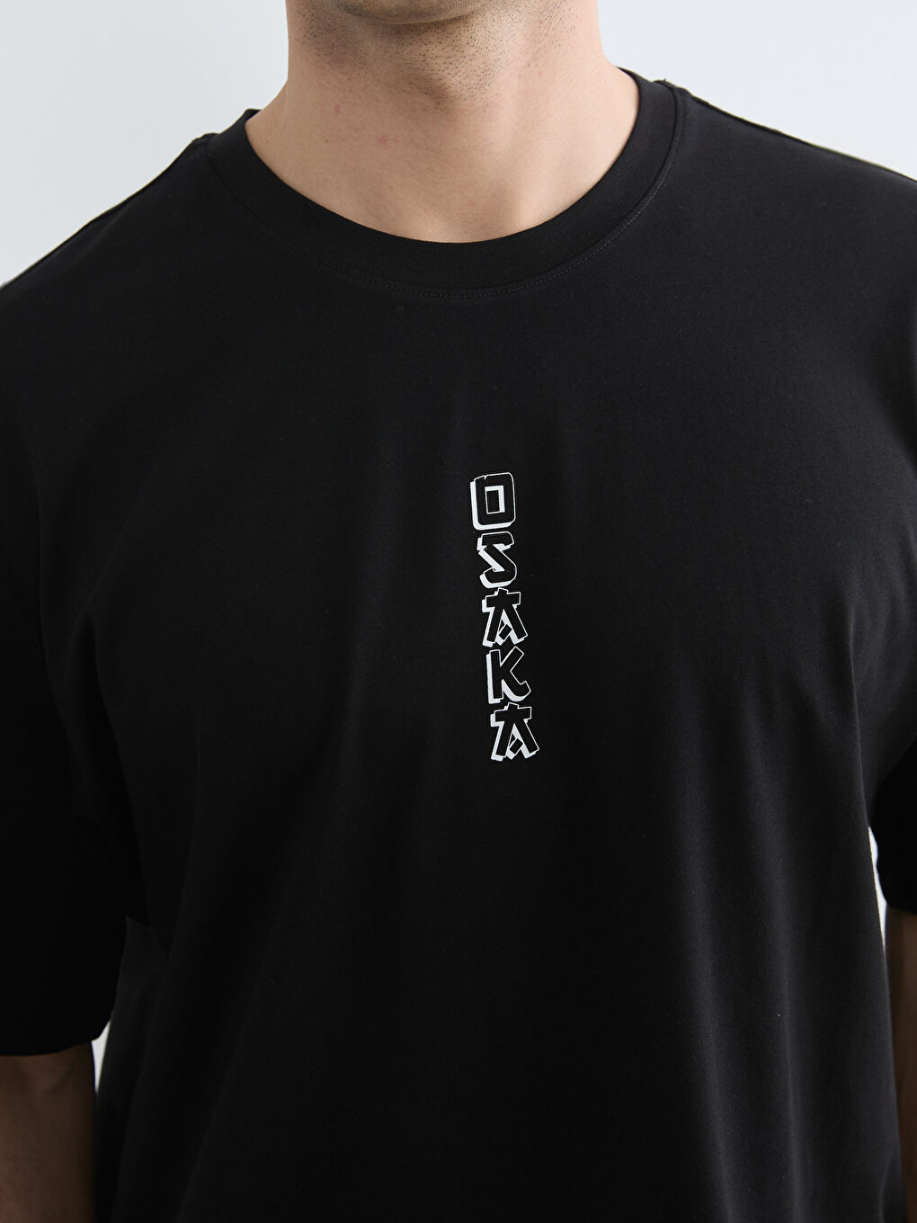 Osaka Print Crew Neck Men's T-Shirt-2