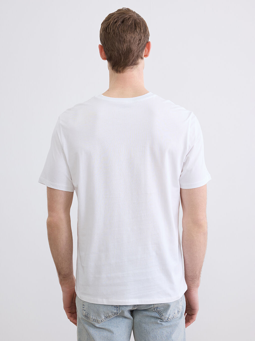 Beyaz Bisiklet Yaka Baskılı Erkek Tişört-3