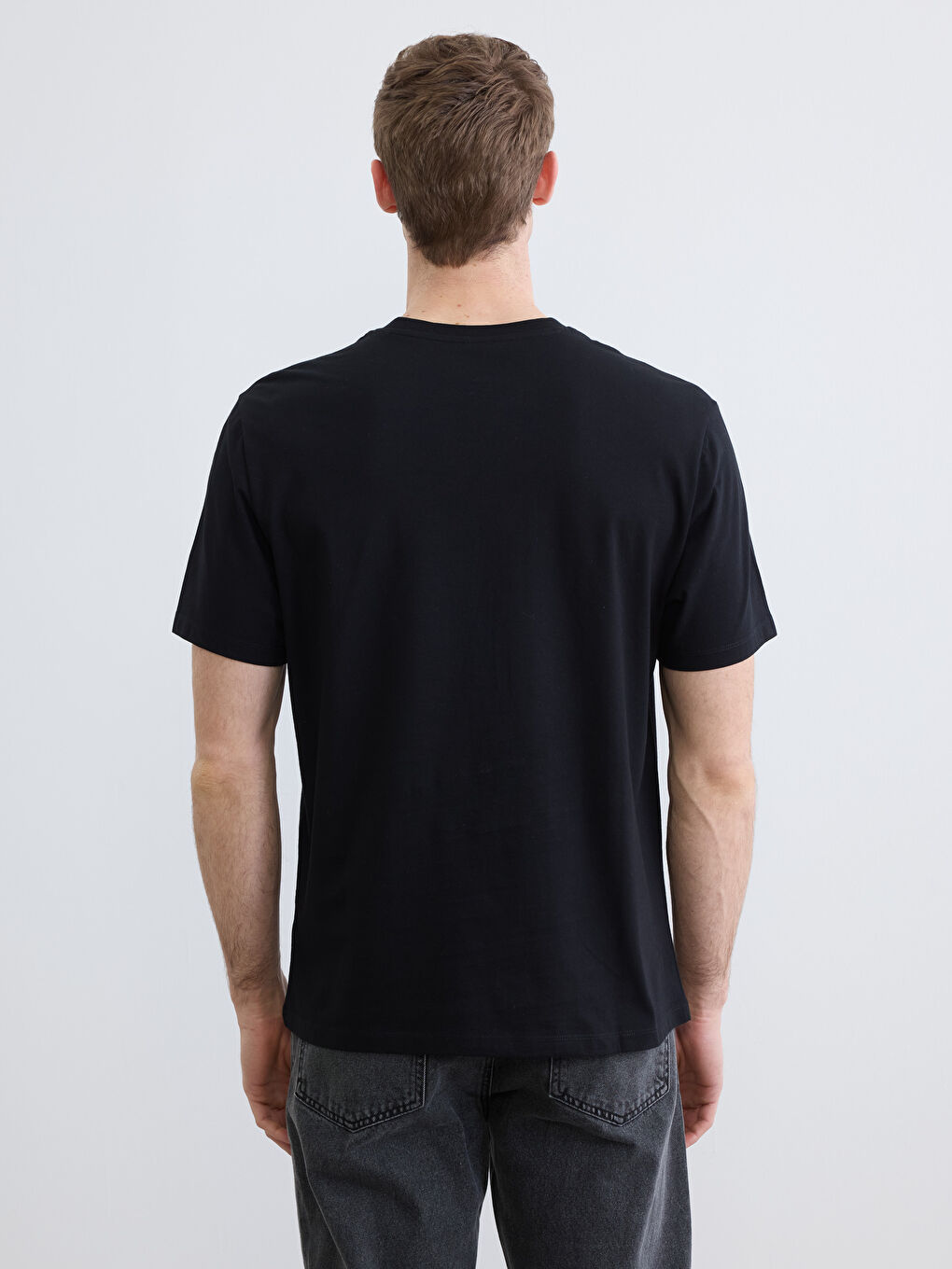 Siyah Bisiklet Yaka Baskılı Erkek Tişört-3