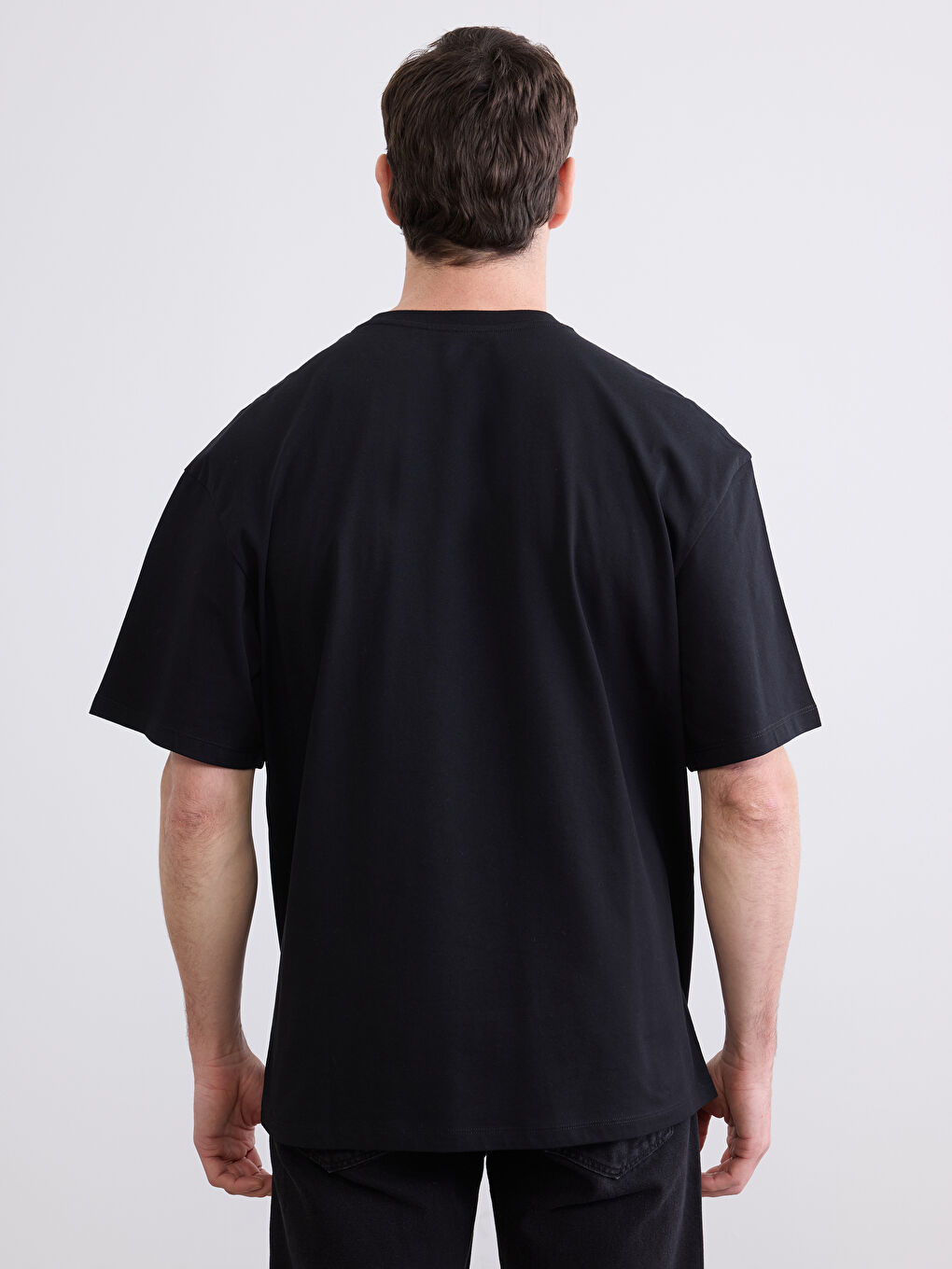 Siyah Bisiklet Yaka Erkek Tişört-3