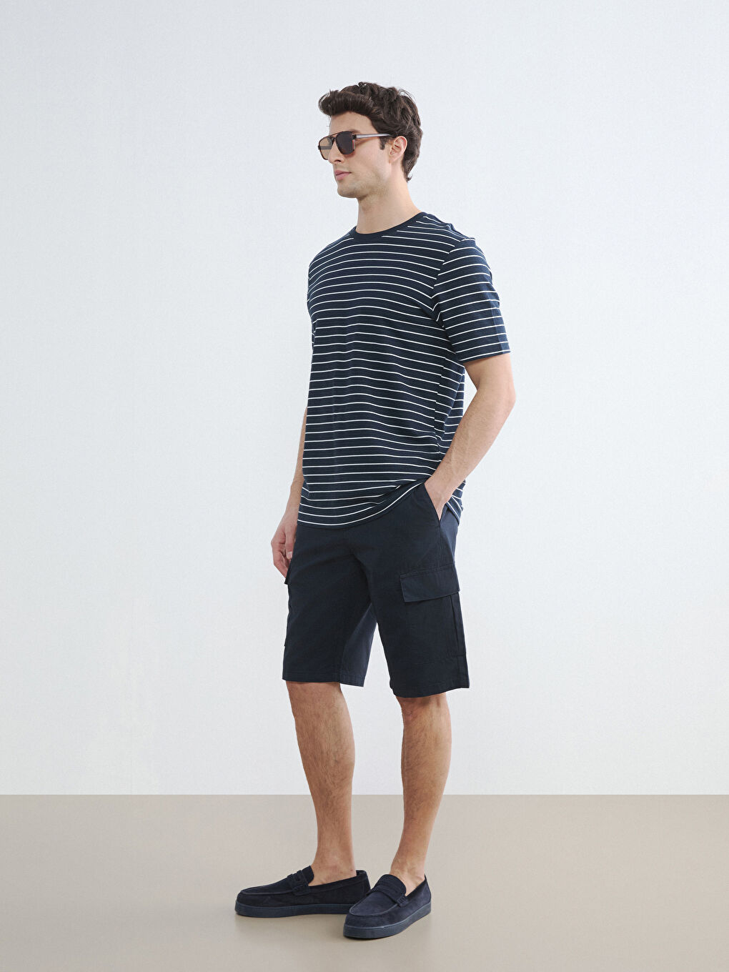 Loose Fit Men's Cargo Shorts