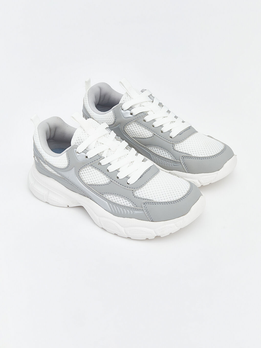 أحذية رياضية رمادي امرأة