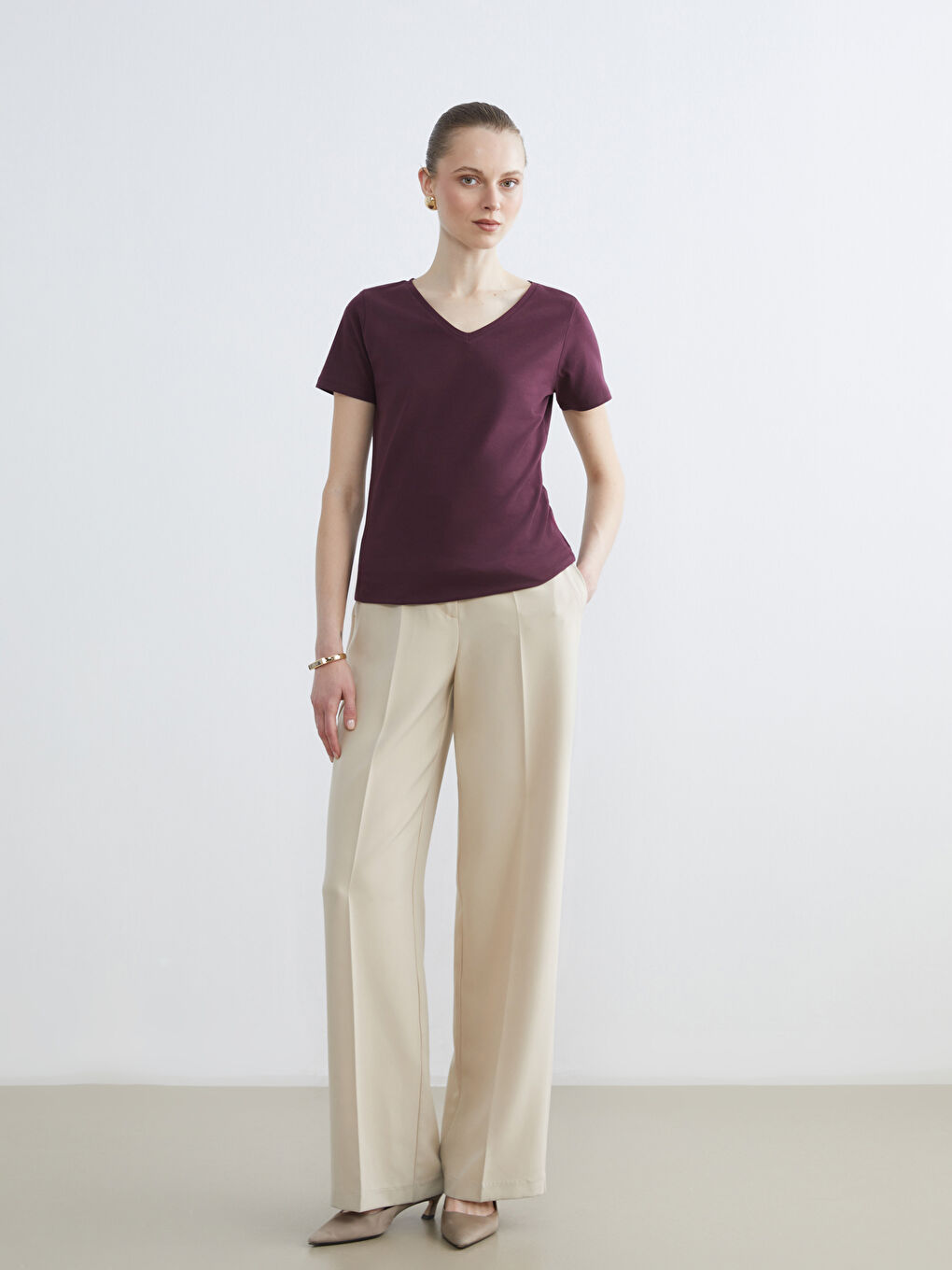 Mürdüm V Yaka Kadın Tişört-1