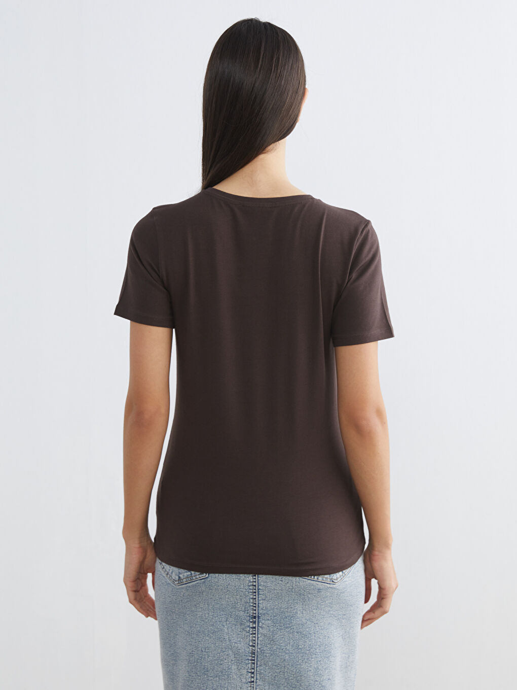 Kahverengi Bisiklet Yaka Kadın Tişört-3