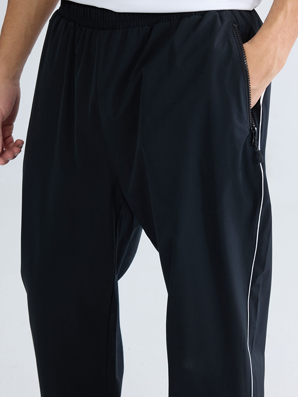 Siyah Loose Fit Şeritli Erkek Jogger Eşofman Altı-2