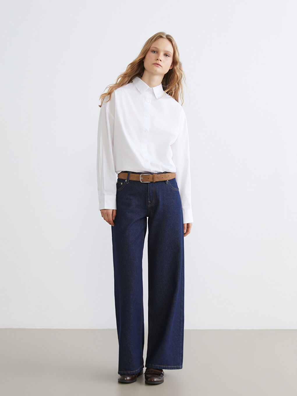 قميص أبيض امرأة-1