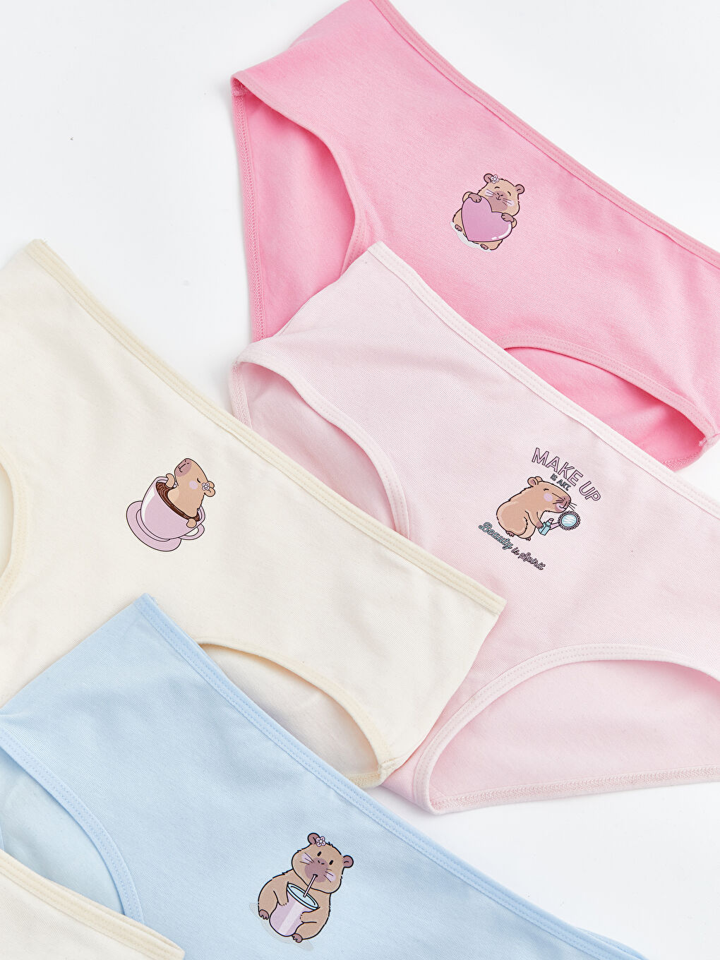 نیکەرز په‌مه‌یی کچ-1