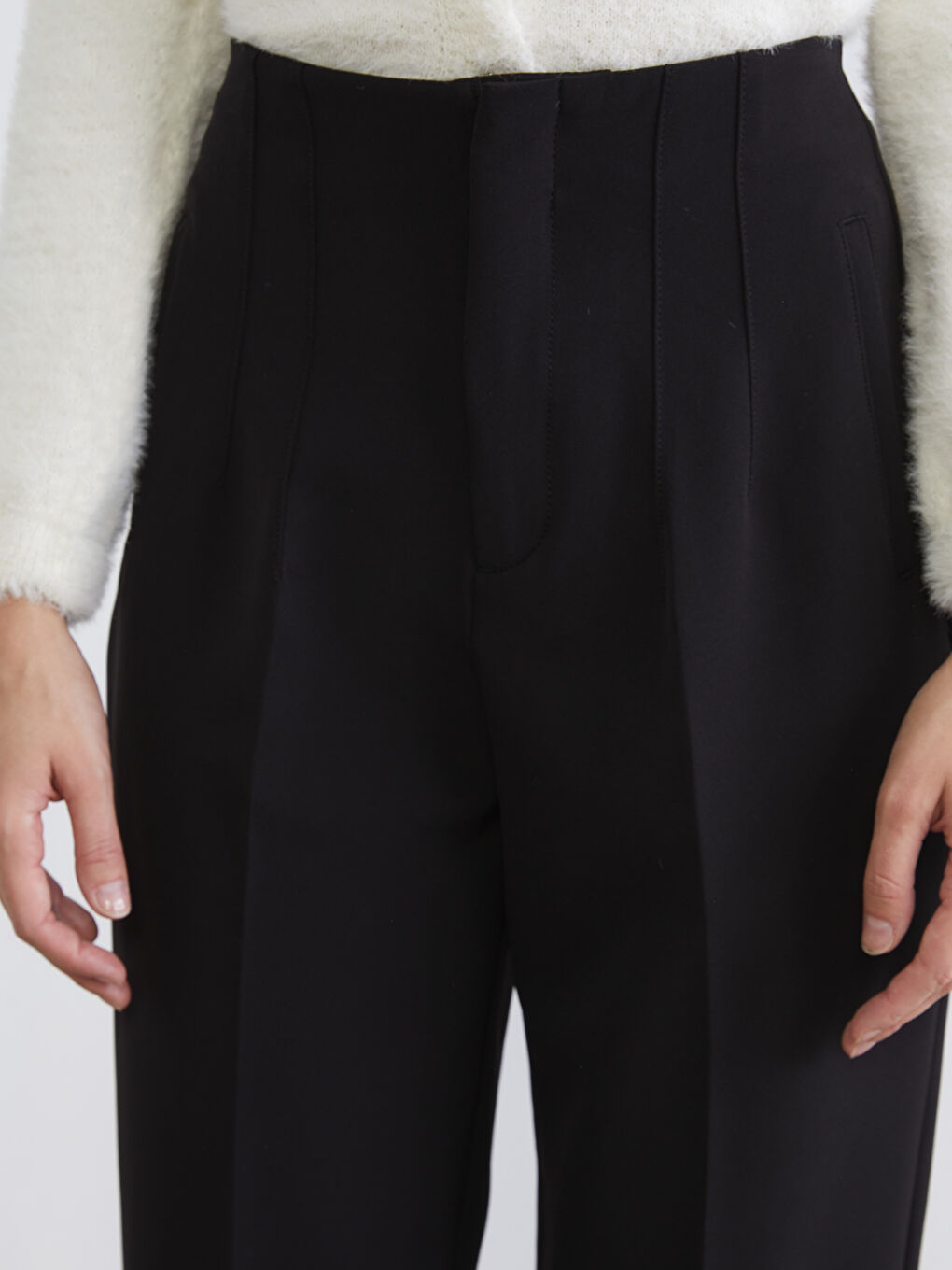 Woman BLACK Trousers-2