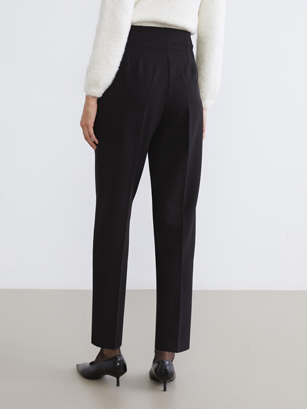 High Waisted Carrot Fit Women's Trousers-3