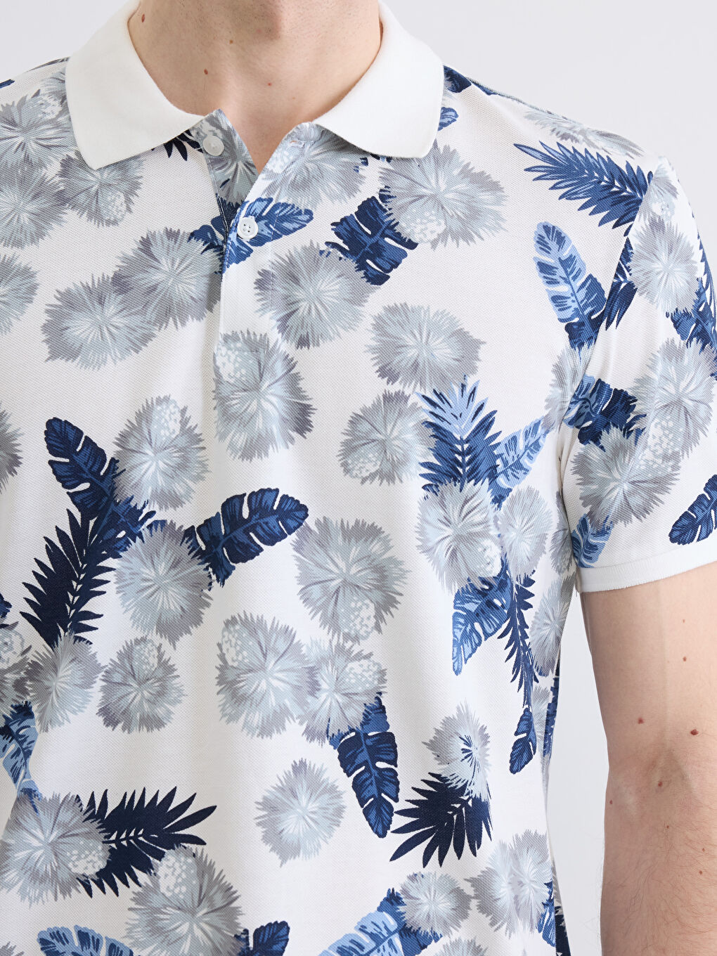 Beyaz Polo Yaka Desenli Pike Erkek Tişört-2