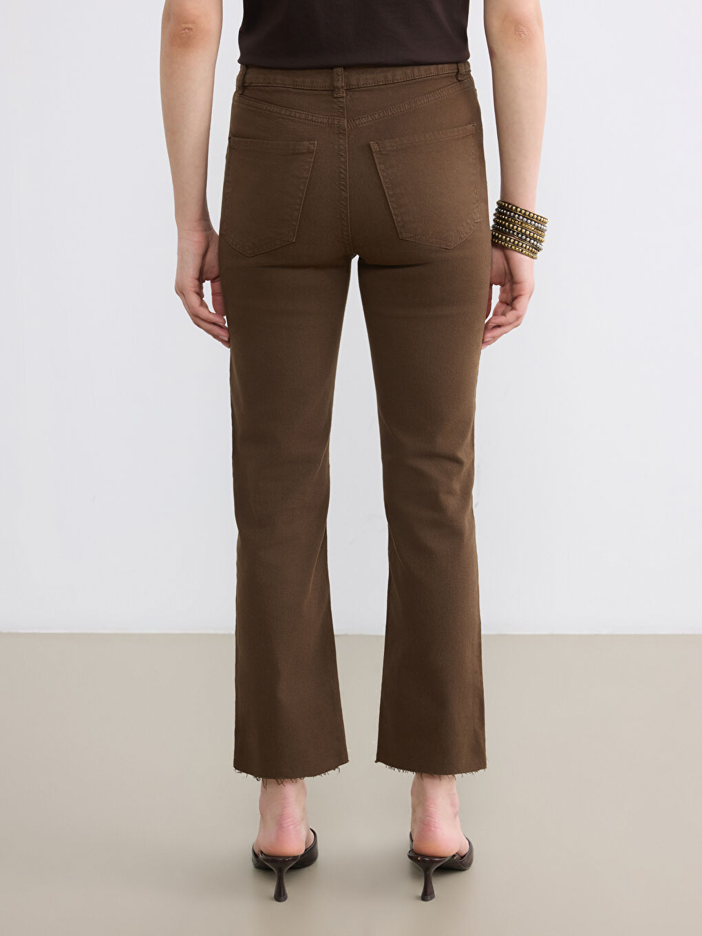 Kahverengi Crop Flare Kadın Jean Pantolon	
-3