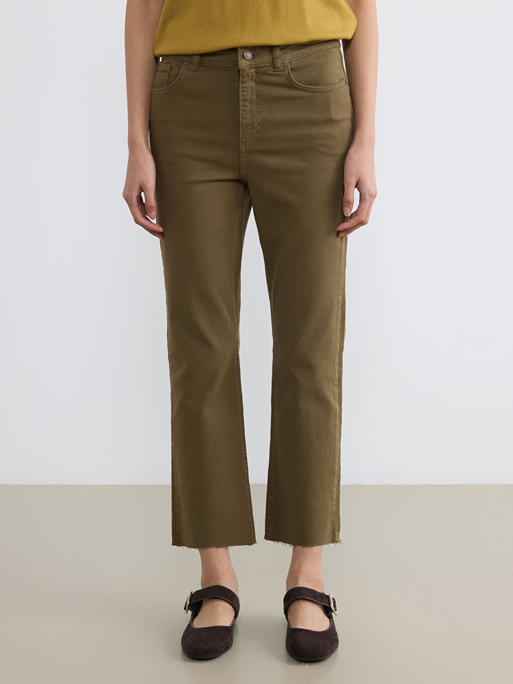 Haki Crop Flare Kadın Jean Pantolon	
-1