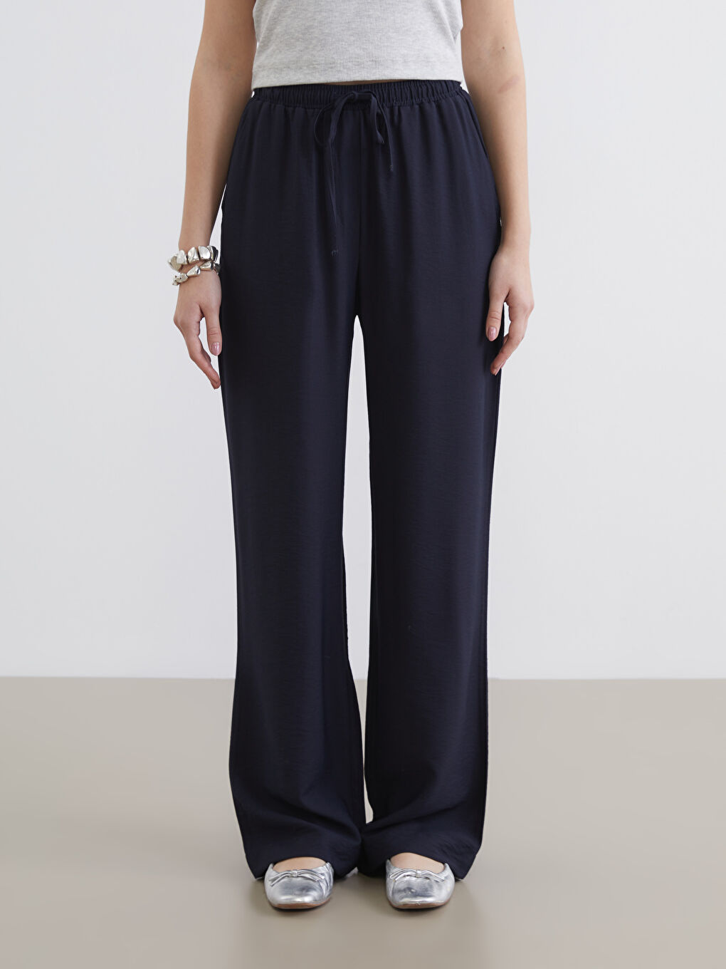 Woman NAVY Trousers-1