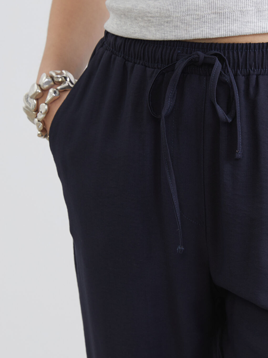 Woman NAVY Trousers-2