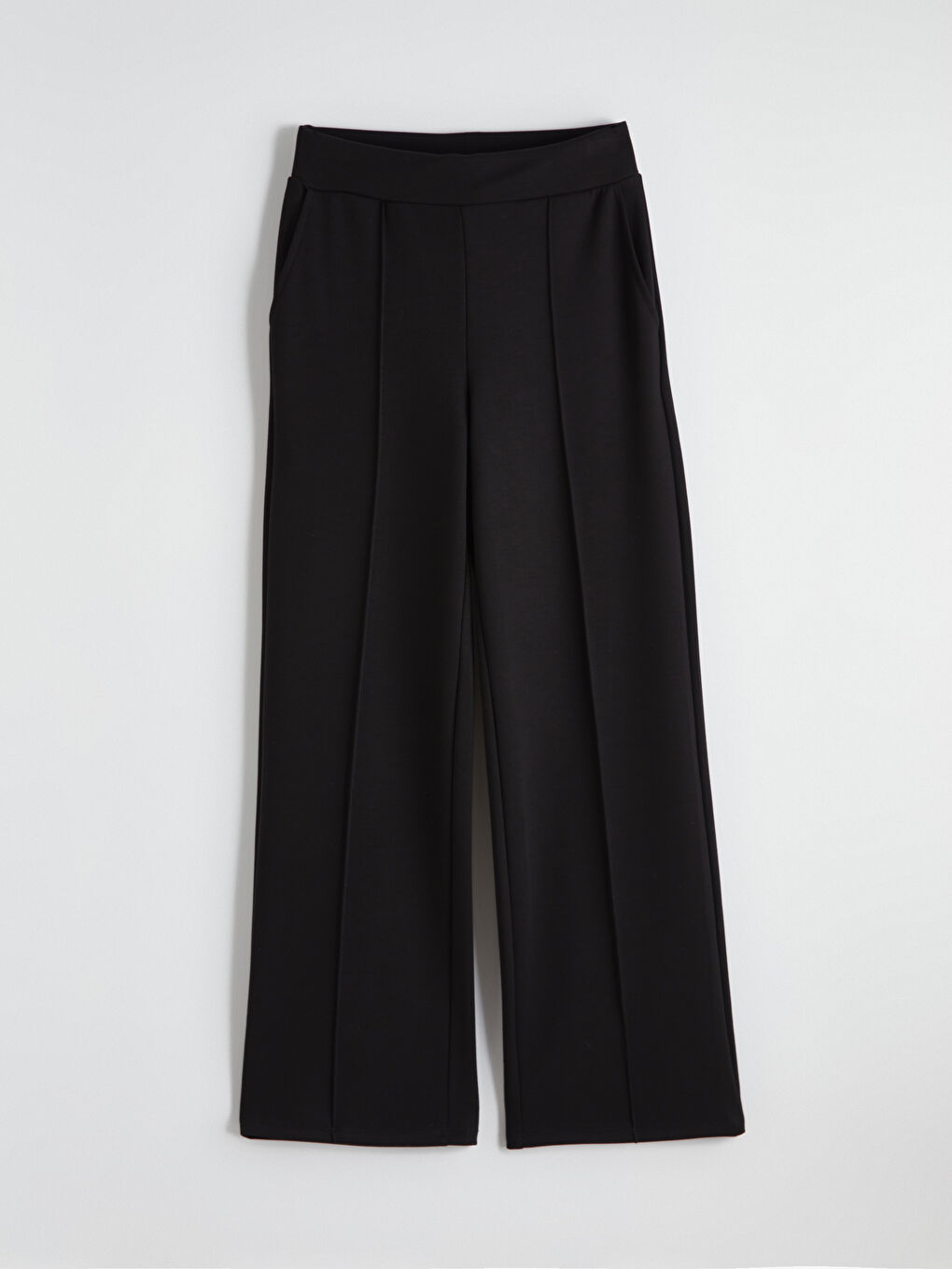 Siyah Beli Lastikli Geniş Paça Kadın Eşofman Altı-4